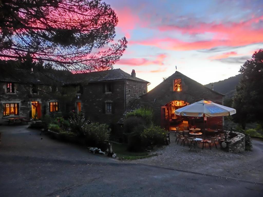 ホテル Domaine La Libaudie La Bastide-Solages エクステリア 写真